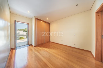 Moradia T5 para Venda em Este (São Pedro e São Mamede)