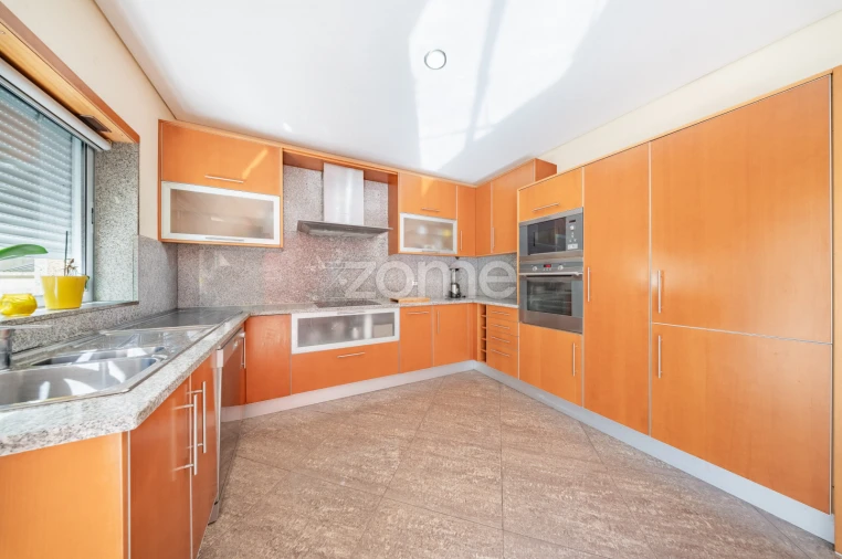 Moradia T5 para Venda em Este (São Pedro e São Mamede) Foto 11