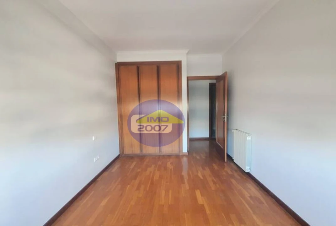 Apartamento T2 para Venda em Moreira Foto 10
