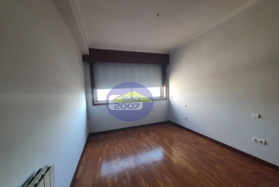 Apartamento T2 para Venda em Moreira Foto 12