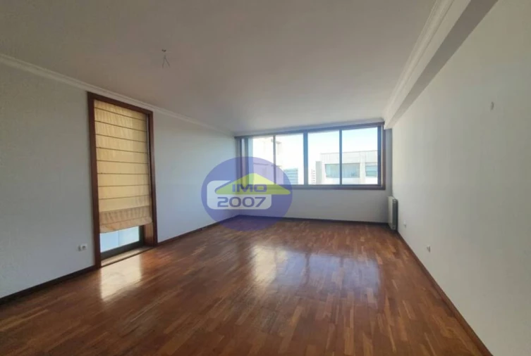 Apartamento T2 para Venda em Moreira Foto 7