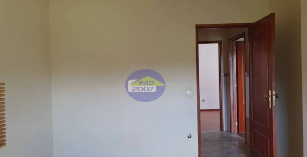 Apartamento T3 para Venda em Oliveira do Douro Foto 8