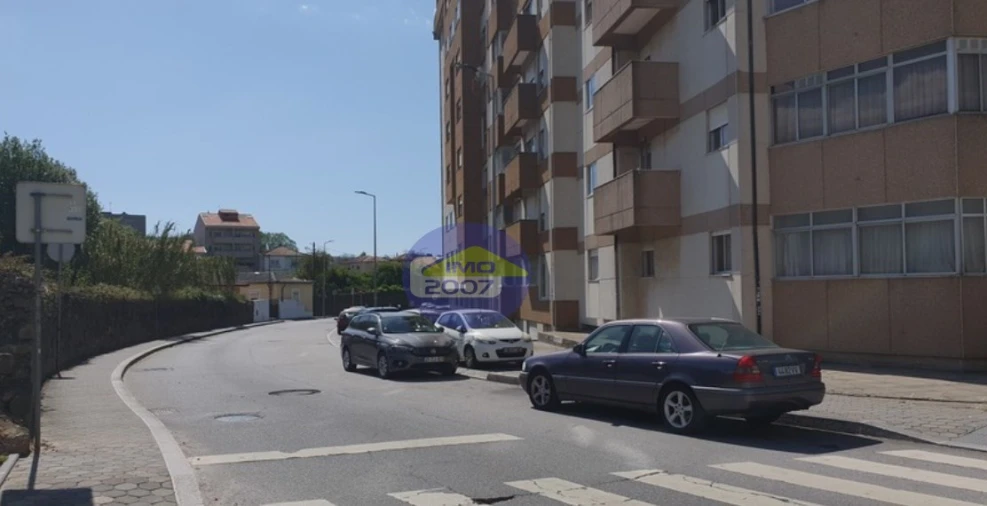 Apartamento T3 para Venda em Oliveira do Douro Foto 14