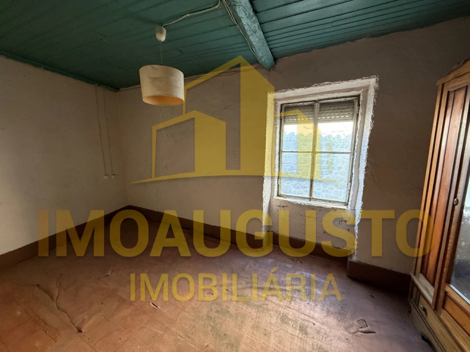 Moradia T3 para Venda em Tourais e Lajes Foto 8