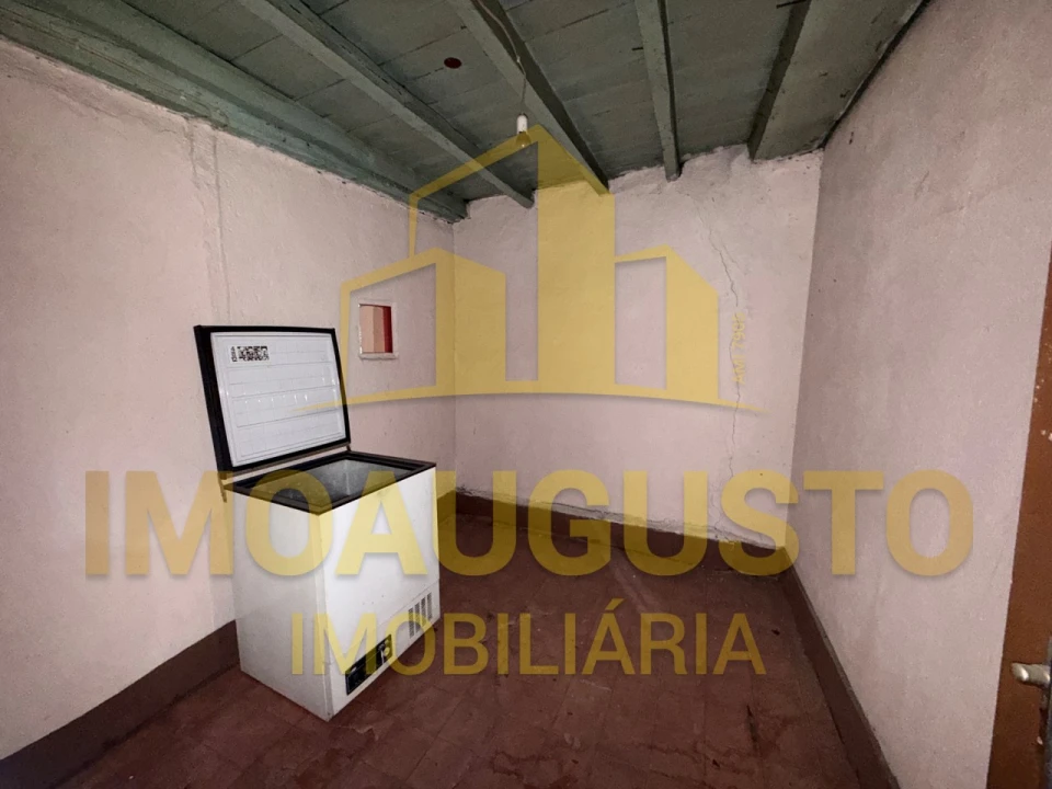 Moradia T3 para Venda em Tourais e Lajes Foto 11