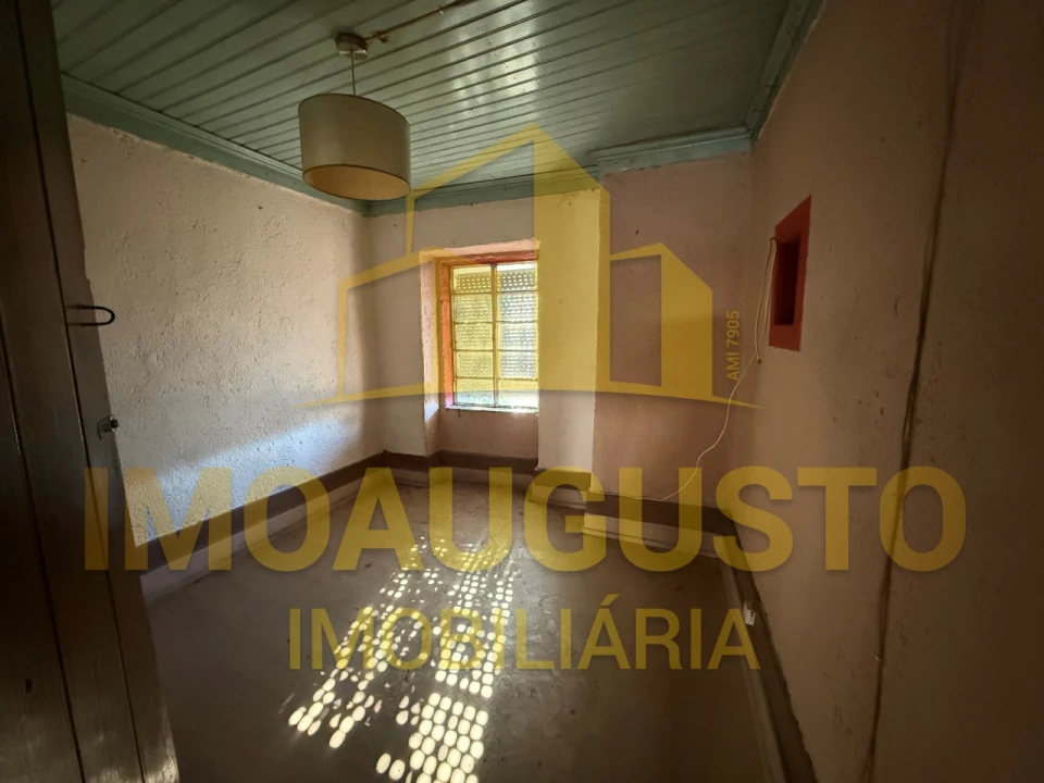 Moradia T3 para Venda em Tourais e Lajes Foto 5