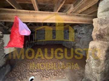 Moradia T3 para Venda em Tourais e Lajes