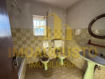 Moradia T3 para Venda em Tourais e Lajes