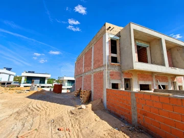 Moradia T3 para Venda em Charneca de Caparica e Sobreda