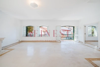 Apartamento T4 para Arrendamento em Cascais e Estoril