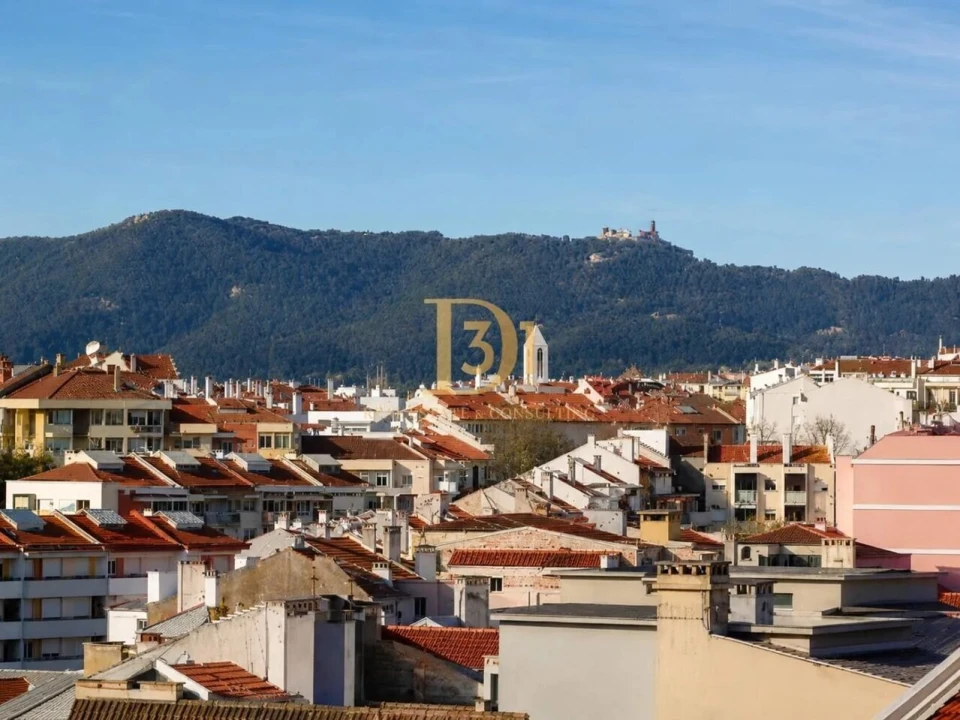Apartamento T3 para Venda em Agualva e Mira-Sintra Foto 2