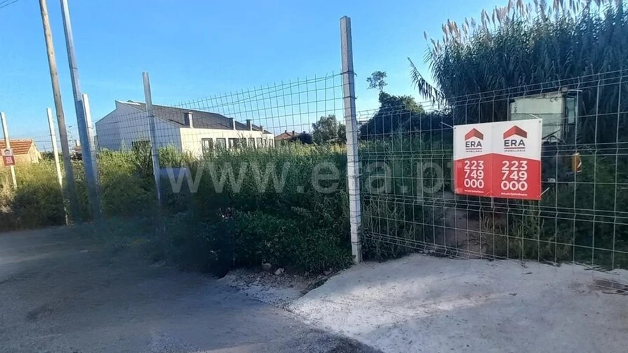 Terreno para Venda em Oliveira do Douro