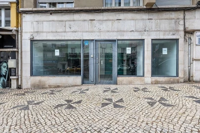 Loja para Arrendamento em Areeiro