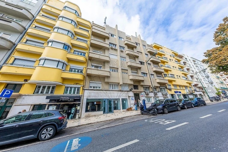 Loja para Arrendamento em Areeiro Foto 15