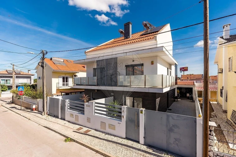 Moradia T3 para Venda em Quinta do Conde Foto 39