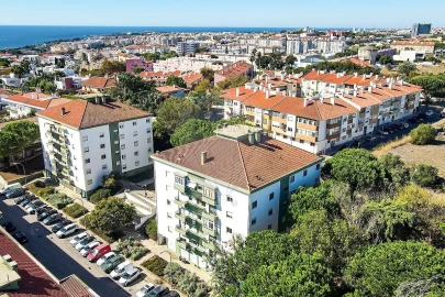 Apartamento T4 para Venda em Oeiras e São Julião da Barra, Paço de Arcos e Caxias