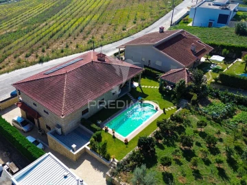 Moradia T4 para Venda em Margaride, Várzea, Lagares, Varziela, Moure