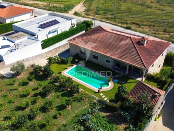 Moradia T4 para Venda em Margaride, Várzea, Lagares, Varziela, Moure