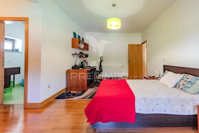 Moradia T4 para Venda em Margaride, Várzea, Lagares, Varziela, Moure