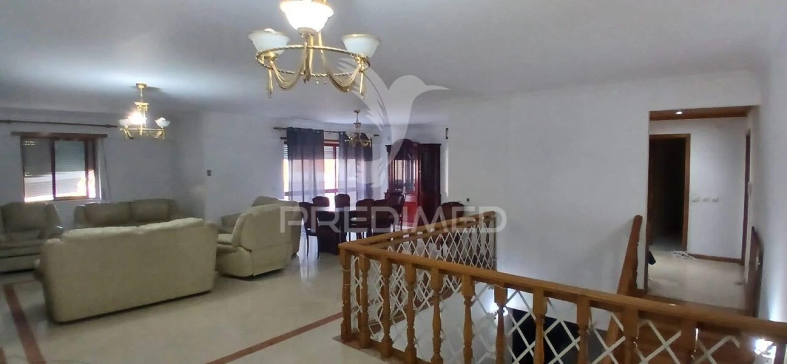 Apartamento T4 para Venda em Odivelas Foto 17