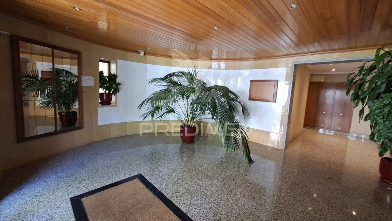 Apartamento T4 para Venda em Odivelas Foto 27