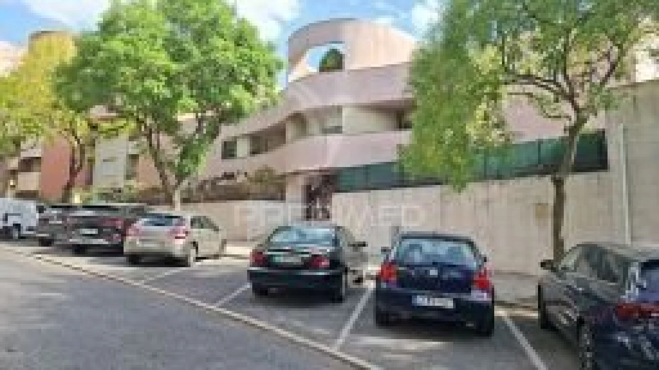 Apartamento T4 para Venda em Odivelas Foto 24