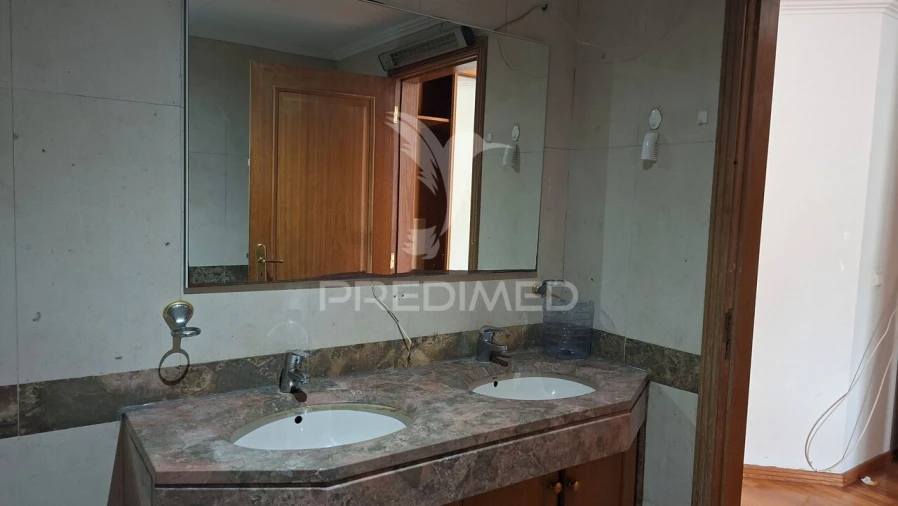 Apartamento T4 para Venda em Odivelas Foto 20