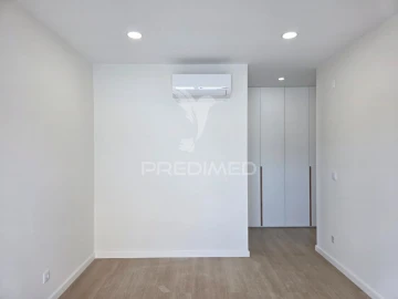 Moradia T3 para Venda em Fernao Ferro