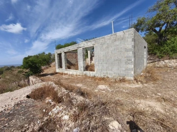 Moradia T3 para Venda em Conceição e Estoi