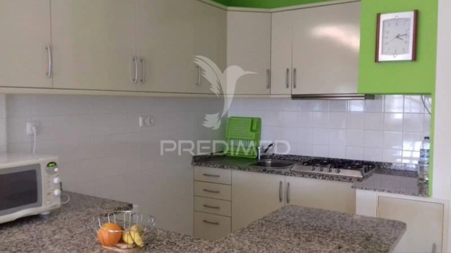 Apartamento T0 para Venda em Portimão Foto 2