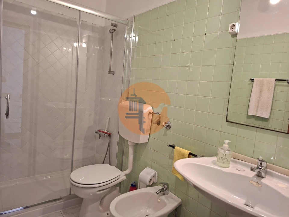 Apartamento T2 para Venda em Vila Real de Santo Antonio Foto 8