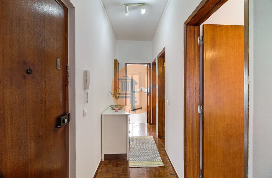 Apartamento T2 para Venda em Vila Real de Santo Antonio Foto 6