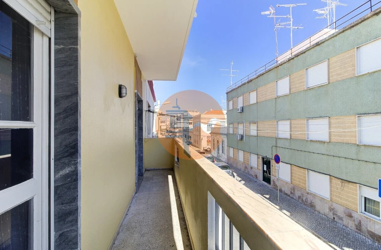 Apartamento T2 para Venda em Vila Real de Santo Antonio Foto 15