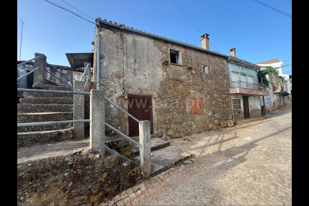Moradia T3 para Venda em Fatela Foto 1