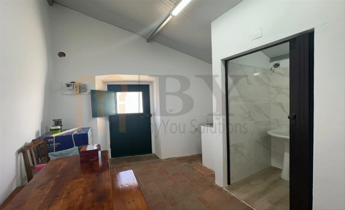 Moradia T1 para Venda em São João dos Caldeireiros Foto 4