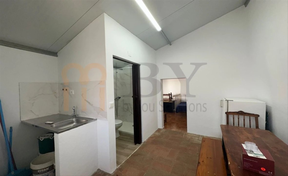Moradia T1 para Venda em São João dos Caldeireiros Foto 5