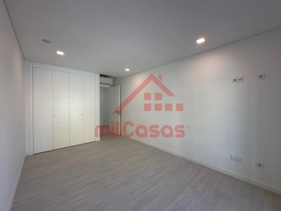 Apartamento T3 para Arrendamento em Ericeira Foto 27