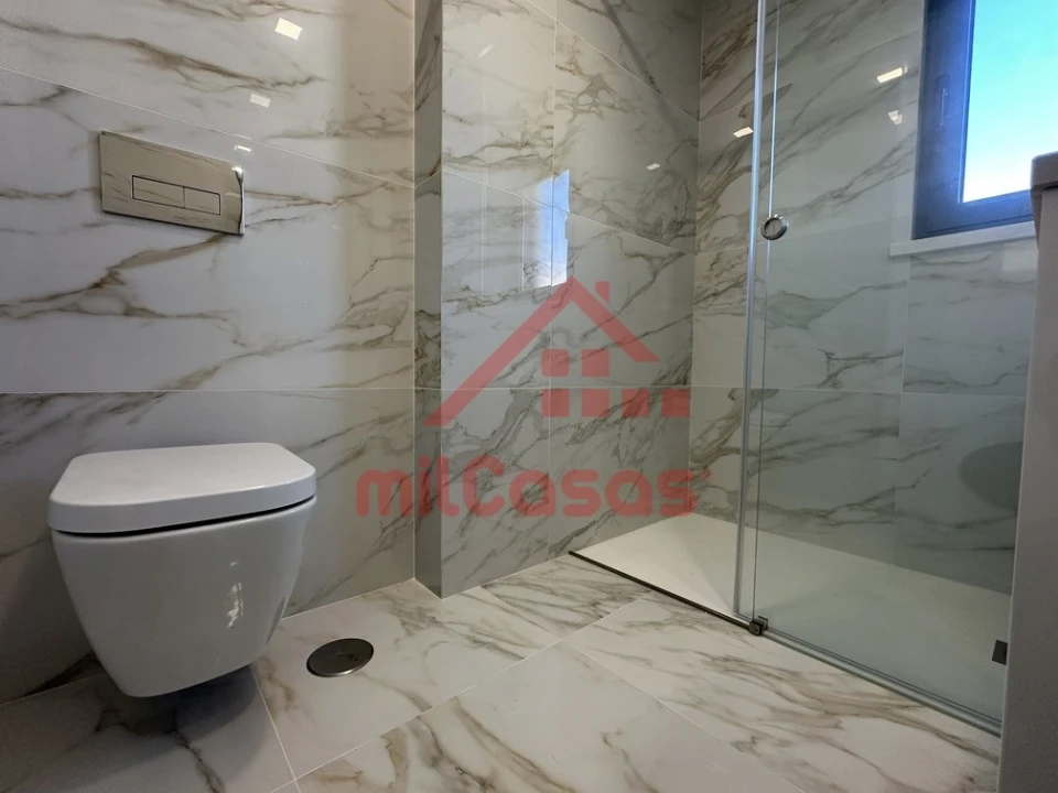 Apartamento T3 para Arrendamento em Ericeira Foto 31