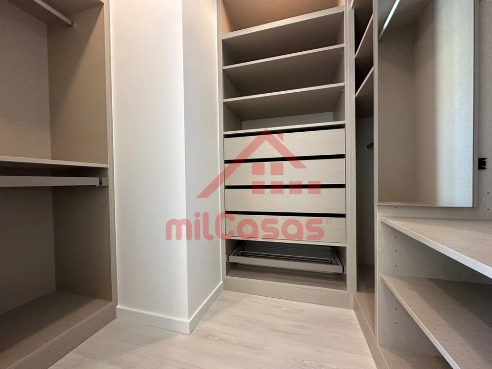 Apartamento T3 para Arrendamento em Ericeira Foto 33