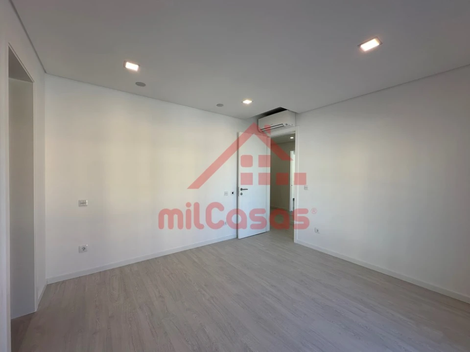 Apartamento T3 para Arrendamento em Ericeira Foto 35