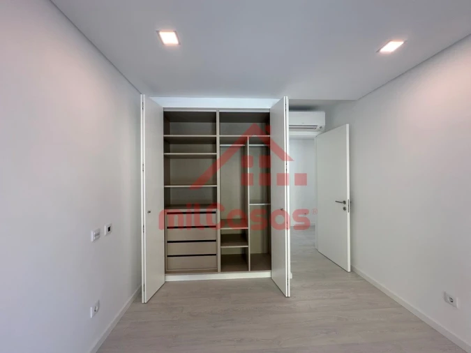 Apartamento T3 para Arrendamento em Ericeira Foto 30