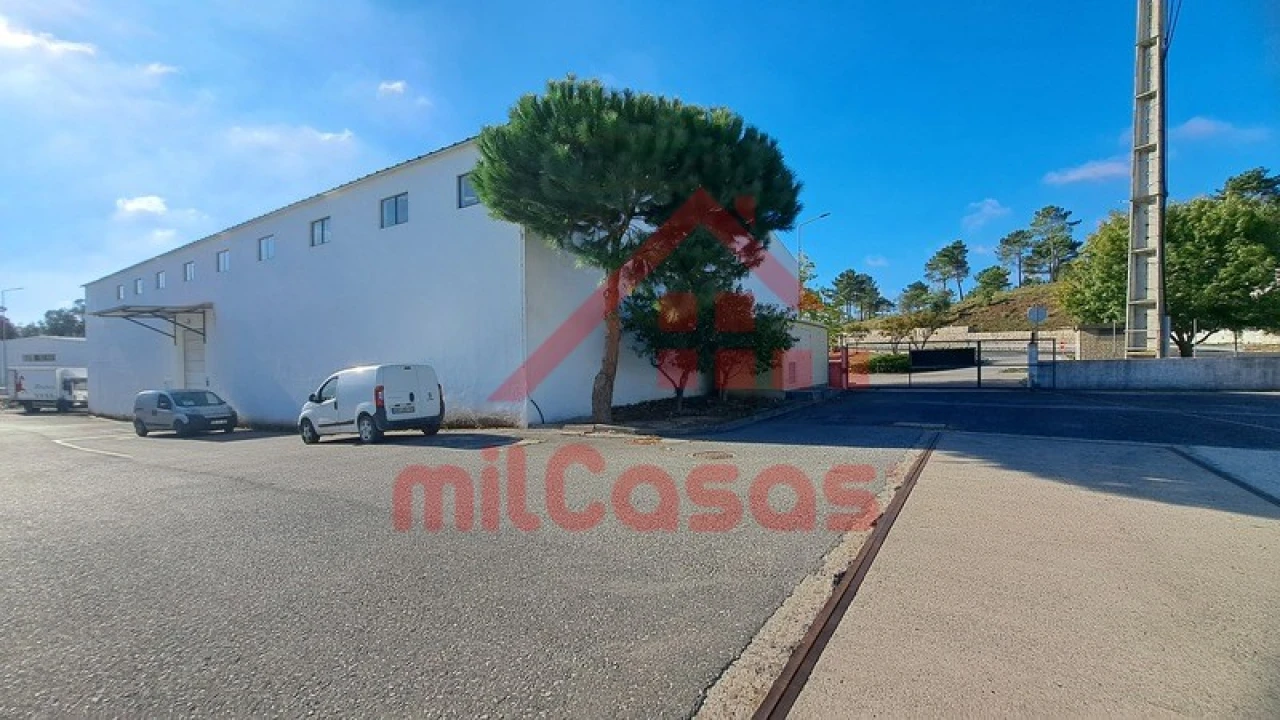 Armazém para Arrendamento em Santa Maria, São Pedro e Matacães Foto 10