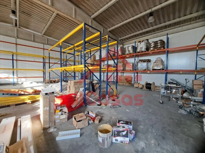 Armazém para Arrendamento em Santa Maria, São Pedro e Matacães Foto 2