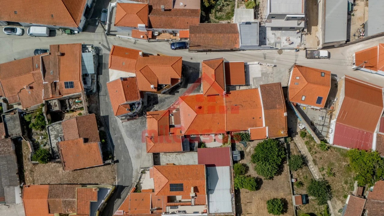 Moradia T2 para Venda em Maxial e Monte Redondo Foto 3