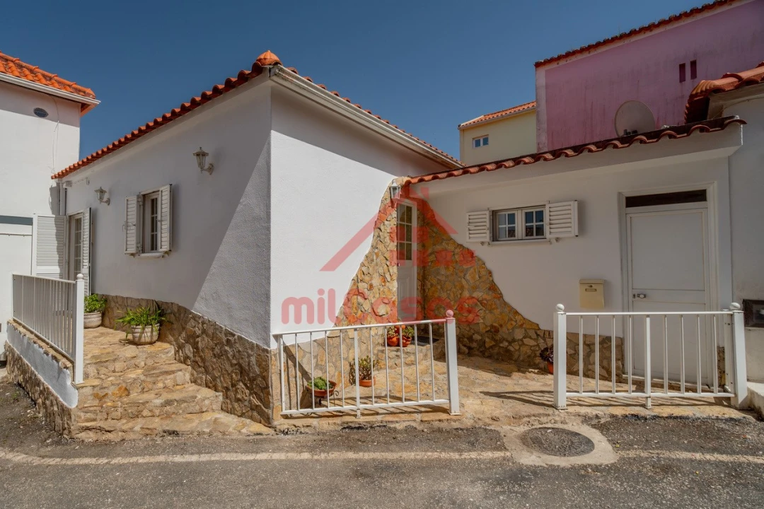 Moradia T2 para Venda em Maxial e Monte Redondo Foto 4