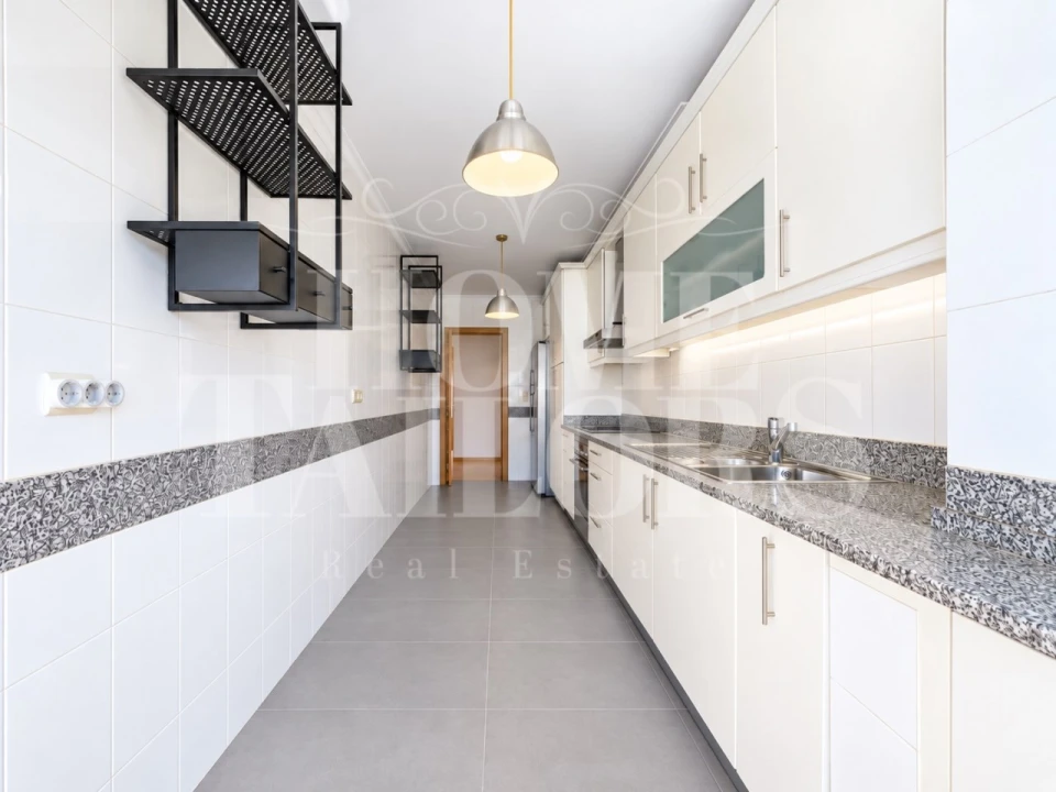 Apartamento T2 para Venda em Avenidas Novas Foto 6