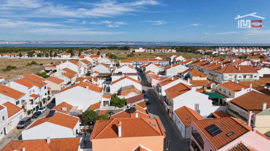 Moradia T2 para Venda em Samouco Foto 6