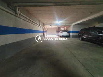 Negócio para Arrendamento em Rio de Mouro