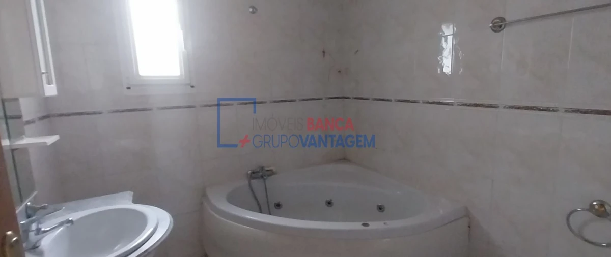 Moradia T3 para Venda em Chã Foto 7