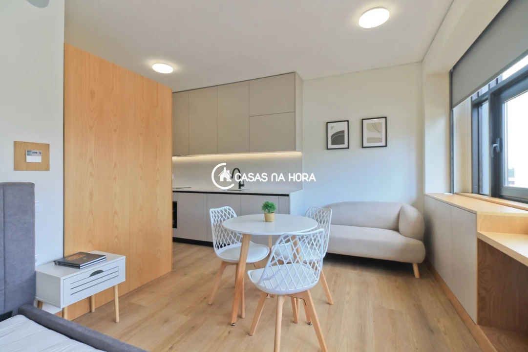 Apartamento T0 para Venda em Mafamude e Vilar do Paraíso Foto 1